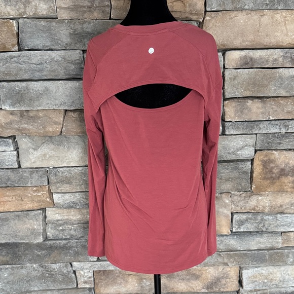 Rose Colored Workout Top with Open Back - Picture 3 of 5